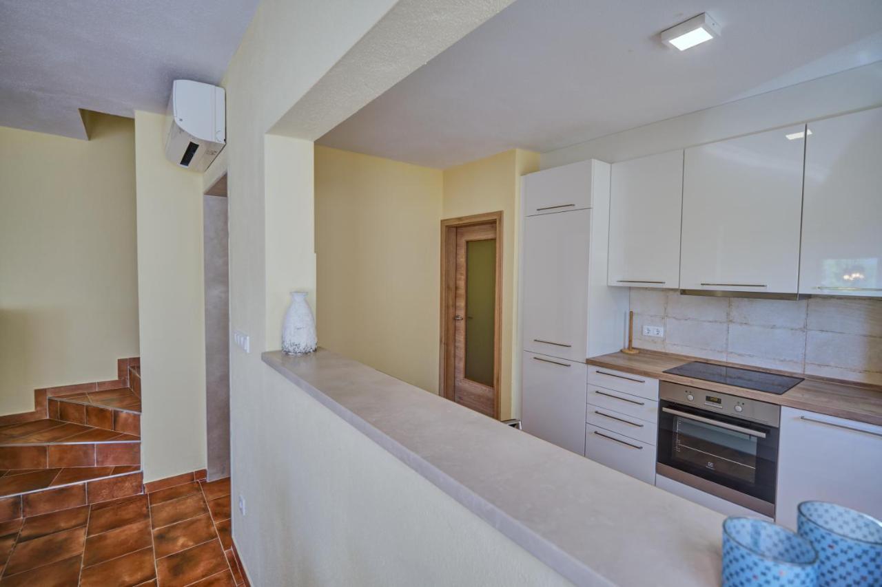Anovi Holiday Homes By Litto Traù Esterno foto