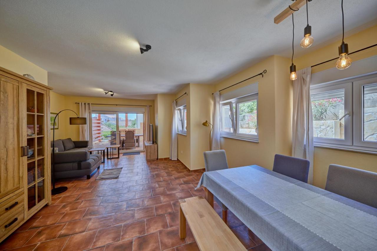 Anovi Holiday Homes By Litto Traù Esterno foto