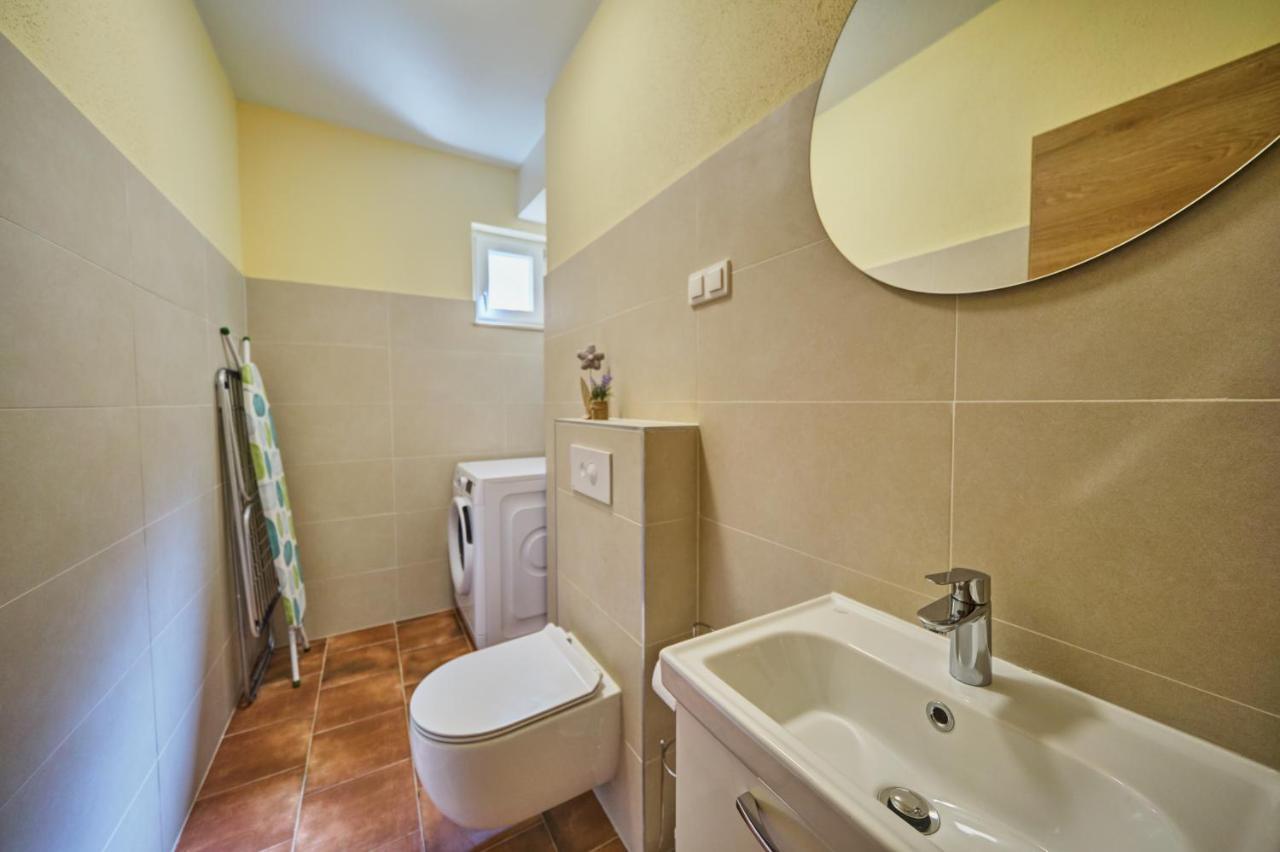 Anovi Holiday Homes By Litto Traù Esterno foto