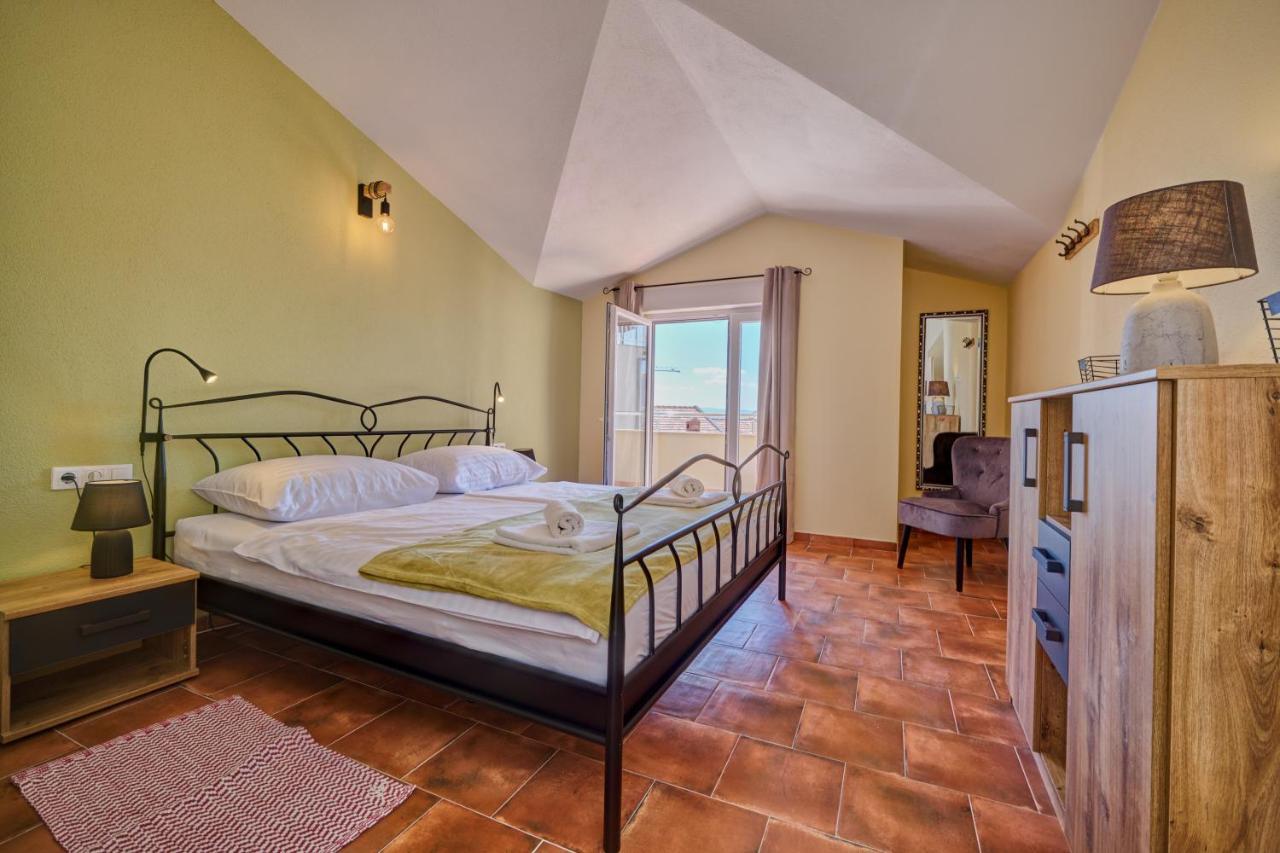 Anovi Holiday Homes By Litto Traù Esterno foto